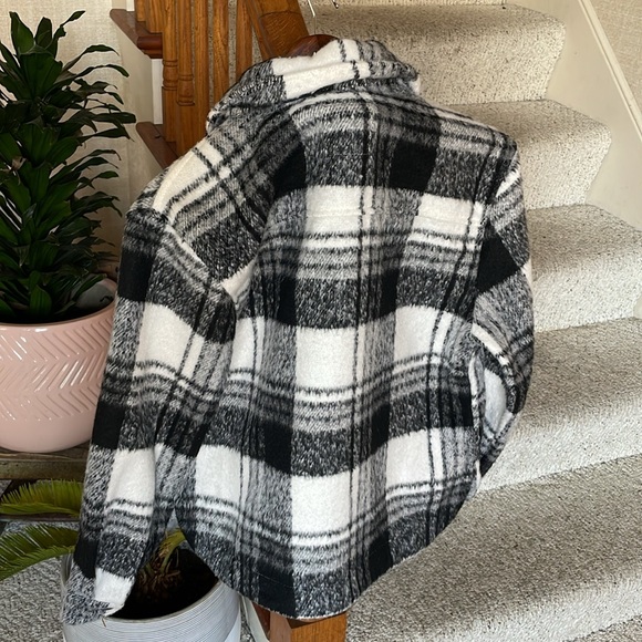 Cotton On Soft Fuzz Textured Plaid Jacket - Picture 3 of 12
